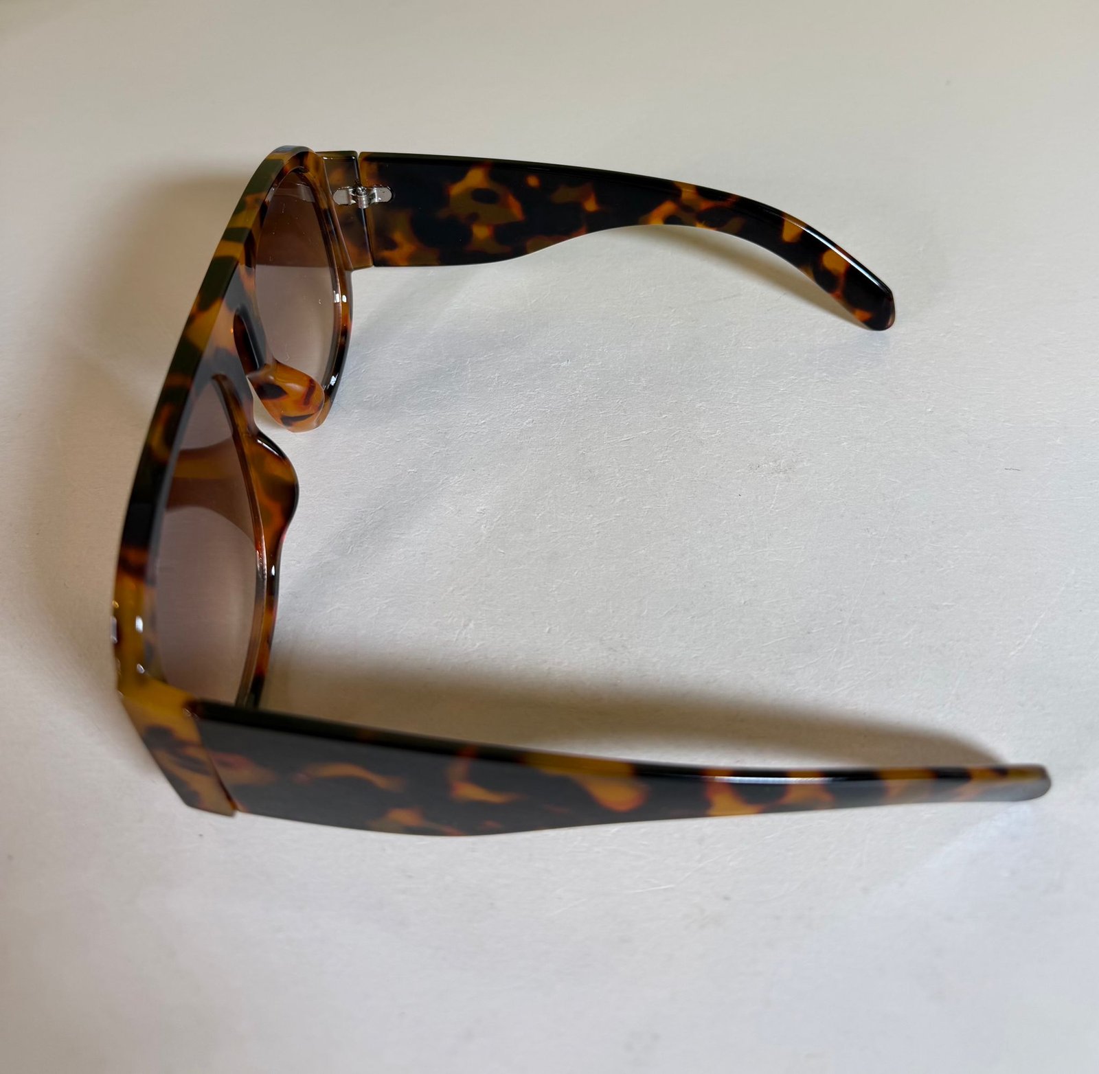Tortoiseshell Rectangular Sunglasses – Brown Gradient Lenses - Image 2