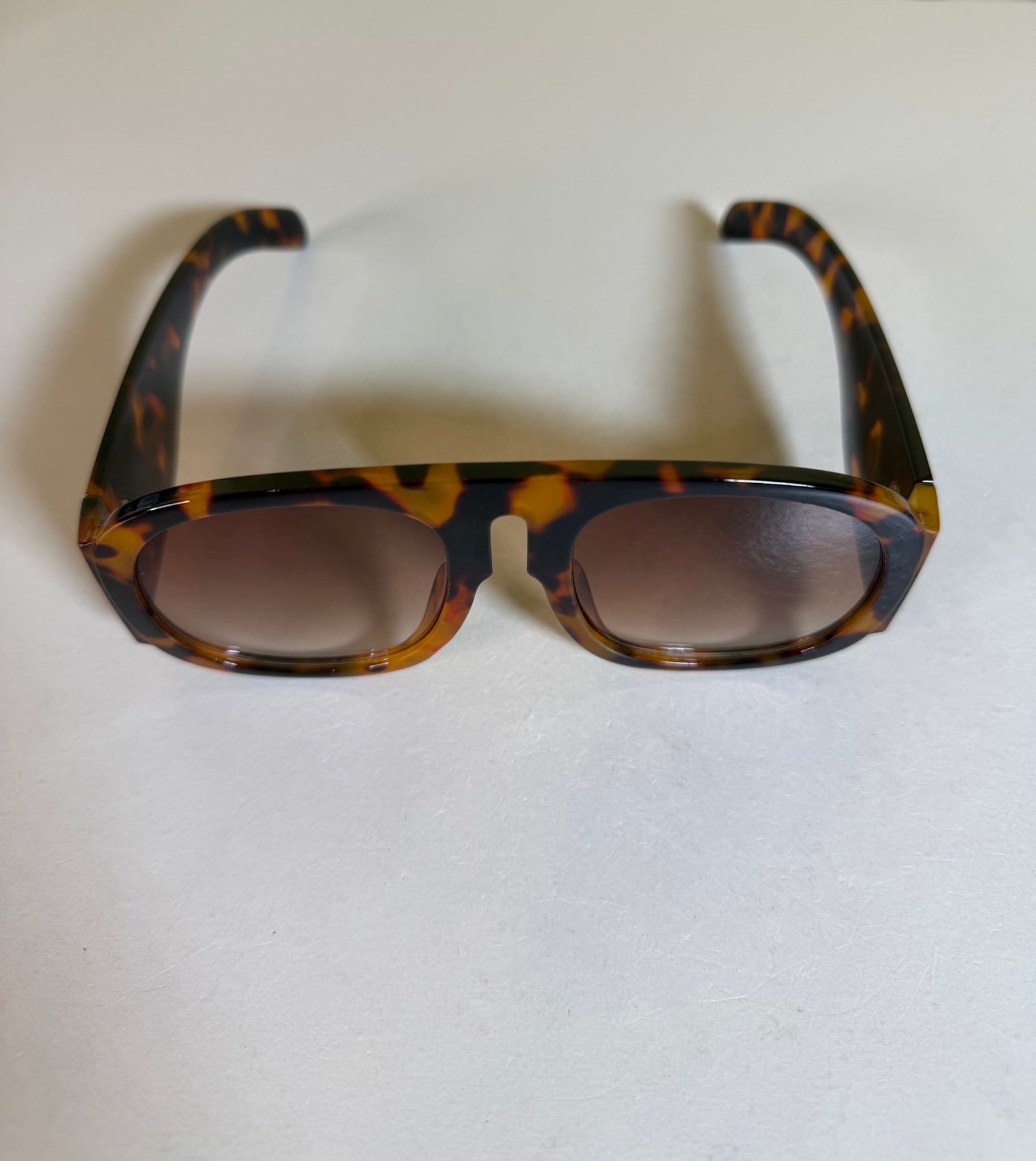 Tortoiseshell Rectangular Sunglasses – Brown Gradient Lenses