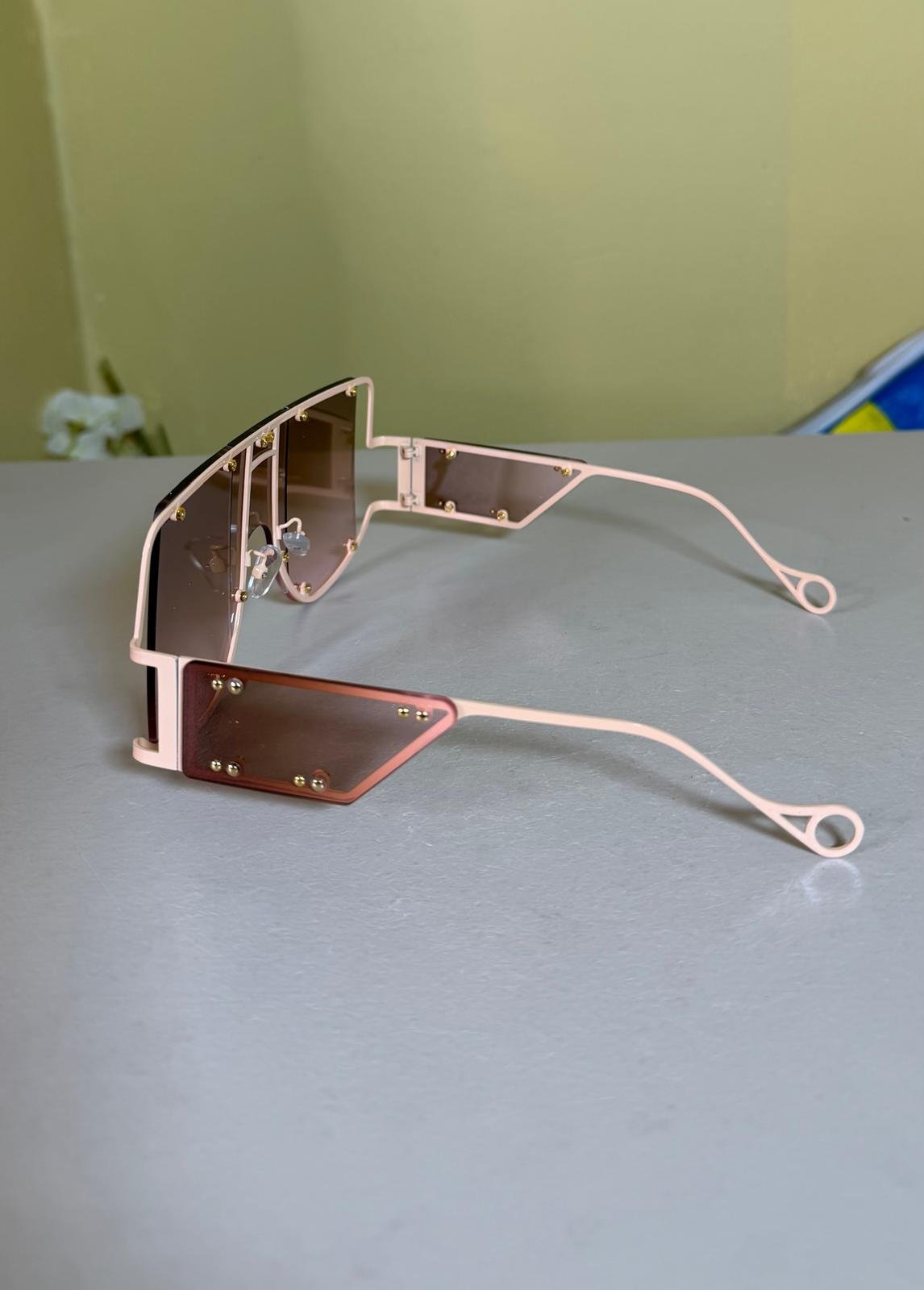 Oversized Rimless Shield Sunglasses – Nude Frame with Brown Smoke Lens - Image 2