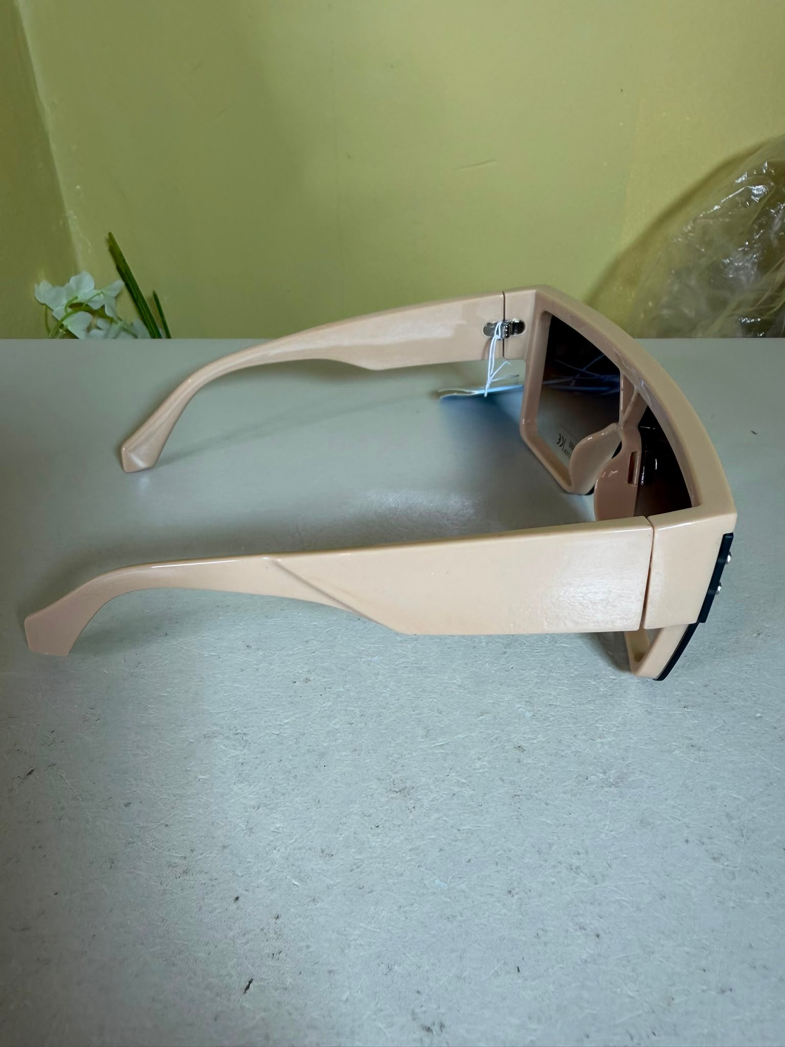 Royal Stallion Oversized Shield Sunglasses – Light Beige/Nude - Image 2