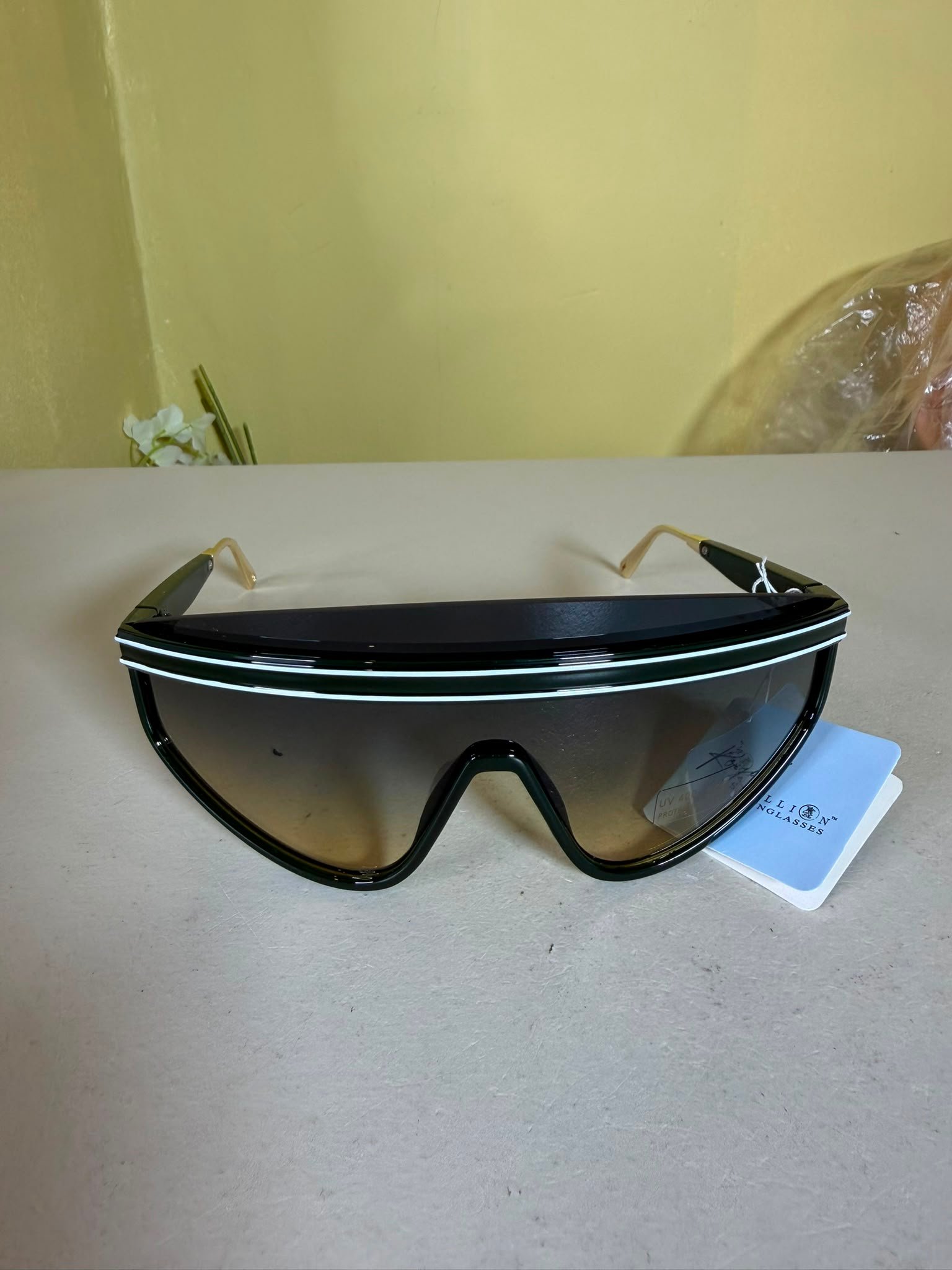 Royal Stallion Wraparound Shield Sunglasses – Dark Green & Gold-Tone